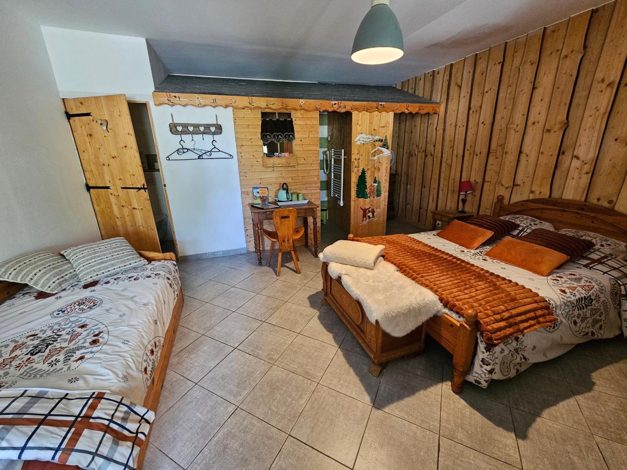 Yourtes Olachat Proche Annecy Faverges Exterior photo